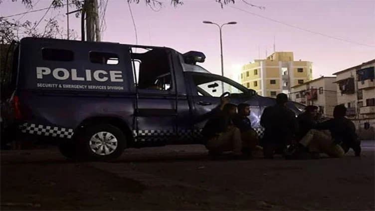 Three robbers killed in Karachi police encounter following street crime incident