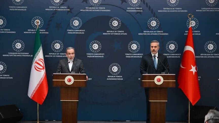 Turkish and Iranian FMs hold phone call on US negotiations