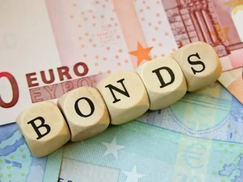 Pakistan raises USD 3 billion through a dual-tranche Eurobond sale