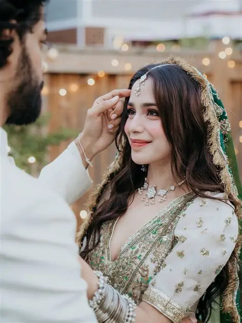 Aima Baig sparks marriage split rumors after declaring 'Single' status