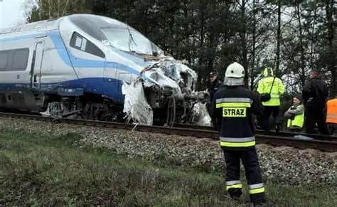Lorry driver charged in Poland after passenger train collides with vehicle at Gdańsk level crossing