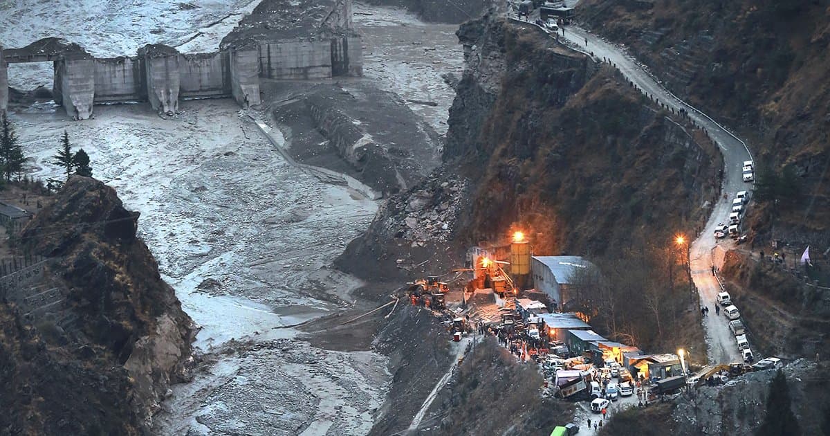 The Seismic Illusion: how a collapsing glacier masked a Himalayan disaster
