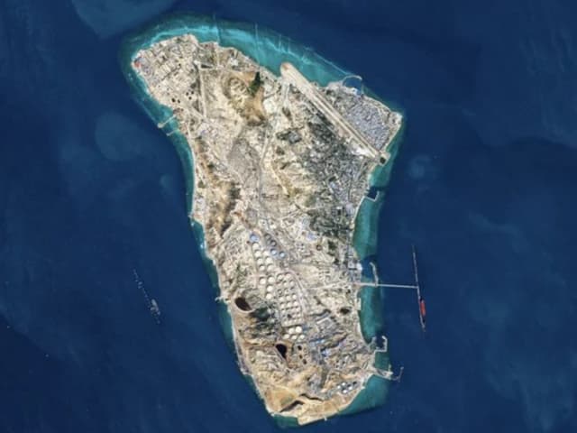 US missile reportedly hits Iranian oil tanker near Kharg Island